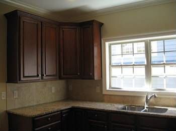3rd image of 19 Castlemaine Dr