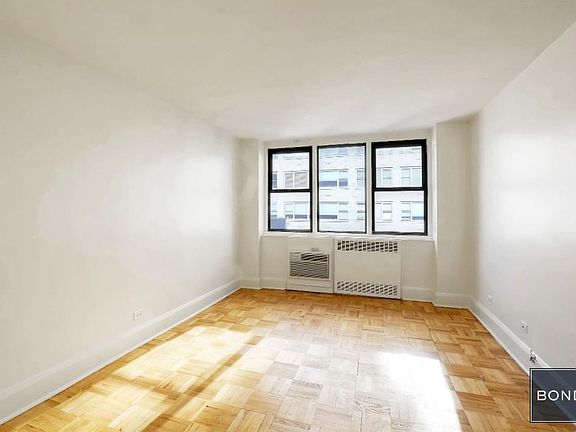 5th image of 435 E 79th St APT 12S