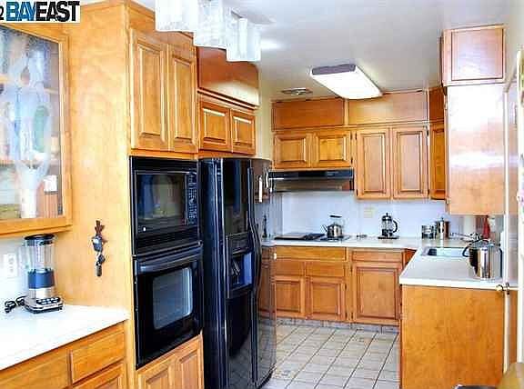 5th image of 1734 Pacific Ave