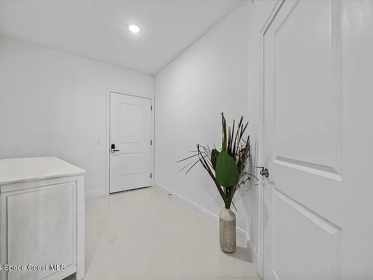 735 Pilot Ln #507 — Photo 5