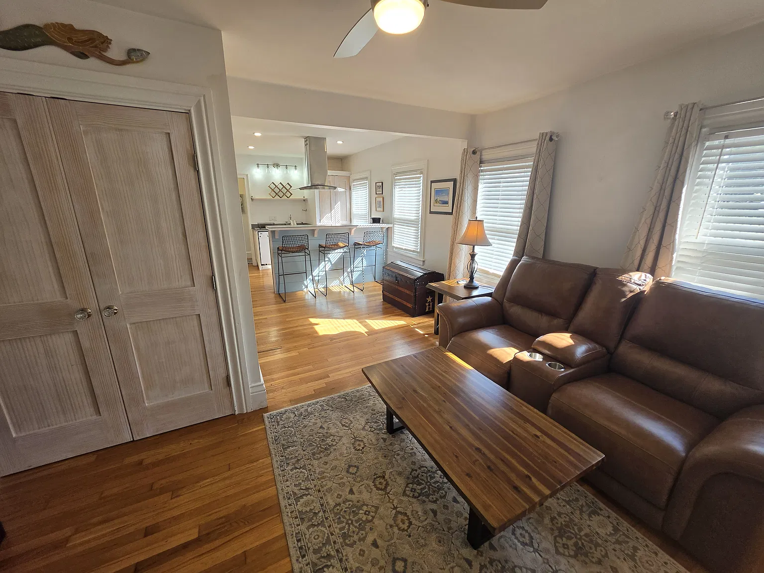 2 bed, 1450 sqft, $3,600 — Photo 2