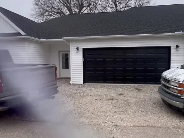407 E Plum St, Haubstadt, IN
