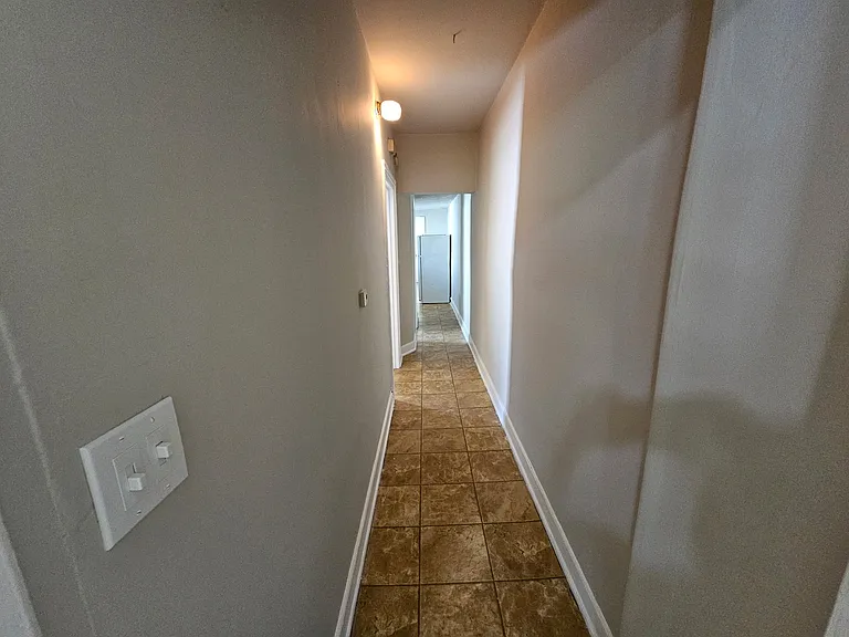 922 W Walnut St #2 — Photo 15
