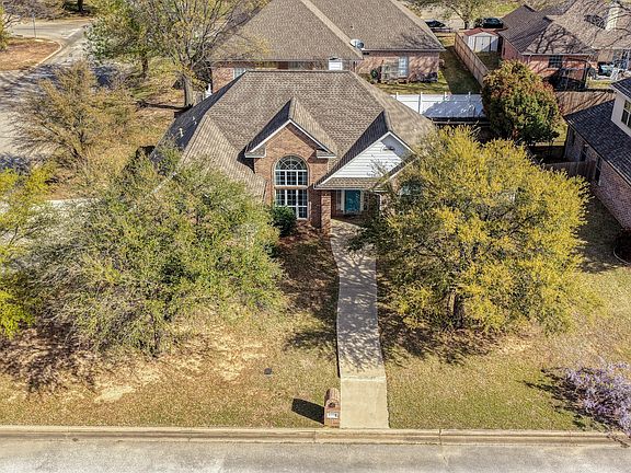 2nd image of 1106 Owl Dr