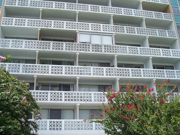 4th image of 3946 Saint Johns Ave APT 36