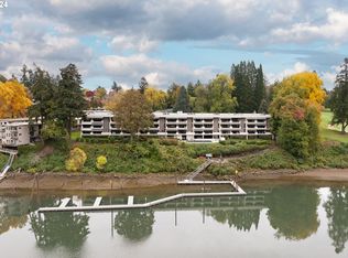 790 SE Webber St UNIT 102, Portland, OR 97202