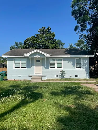832 Hubert Dr Photo 1