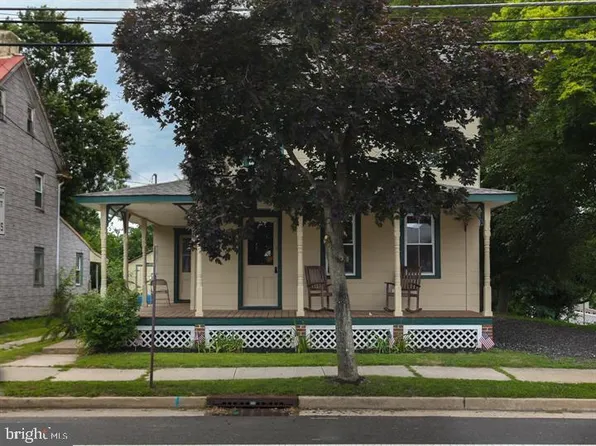 102 Main St, Vincentown, NJ 08088