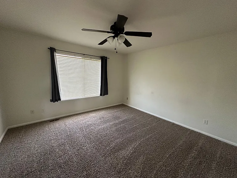 4157 Knollvale Dr — Photo 15