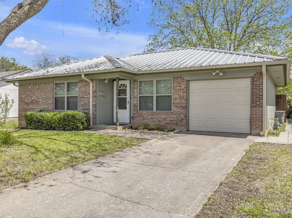 2830 Gumwood Park, Fort Worth, TX 76118