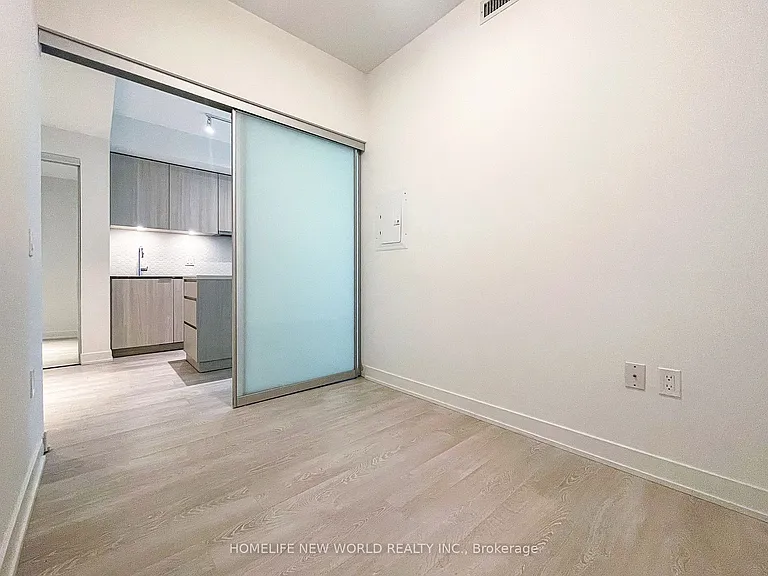 15 Queens Quay E #309 — Photo 17