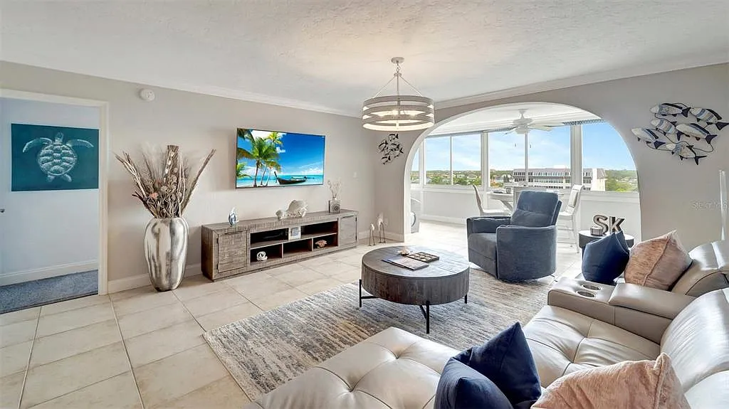 2 bed, 2.0 bath, 1440 sqft, $6,650 — Photo 3