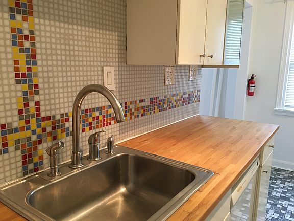5th image of 656 W Park Ln #1