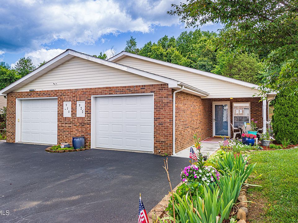 1st image of 922 Cornerstone Ct #922