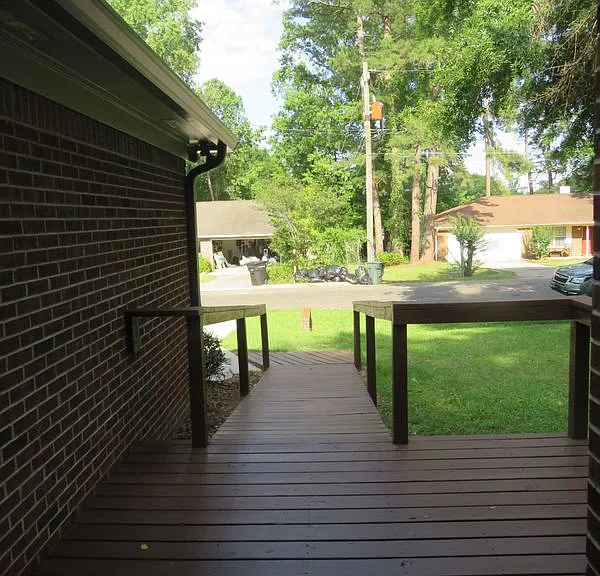 432 Merlin Way — Photo 2