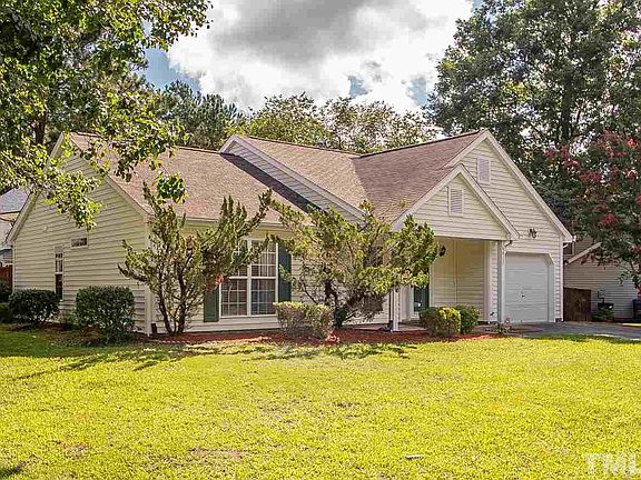 2nd image of 4415 Armitage Dr