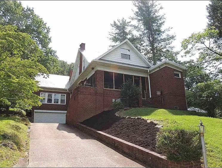 50 Marne Dr photo 1