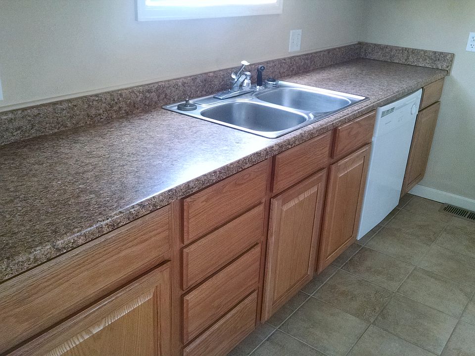 1015 Norwood-Kitchen_01042015
