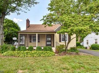 321 Forest Rd, Scotch Plains, NJ 07076