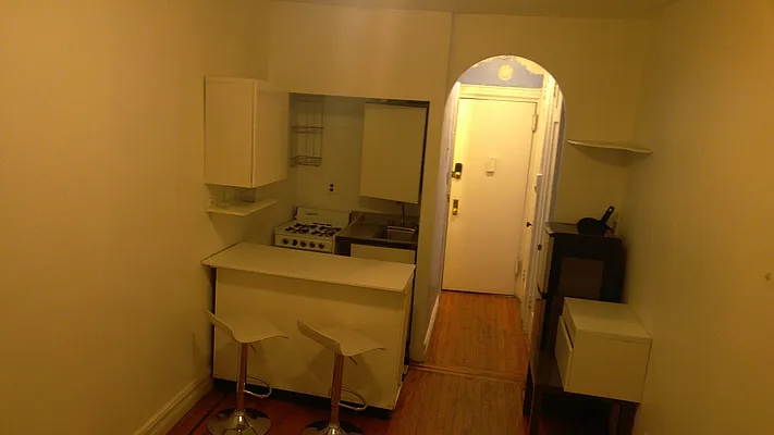 Rented by Downtown Mgt & Realty LLC | media 34