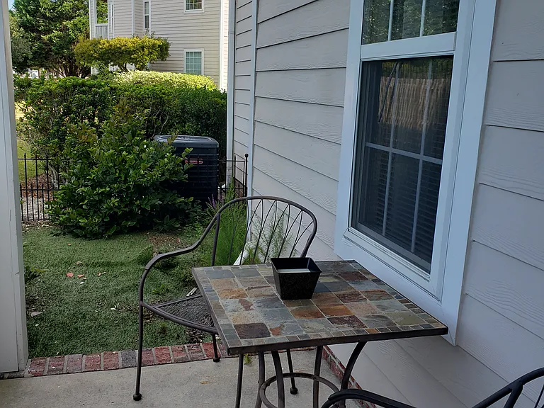 906 Litchfield Way #C — Photo 4