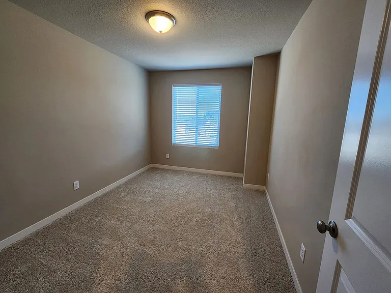 5333 NW Torchcrest Pl — Photo 16