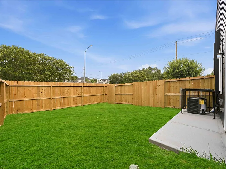 7900 Bowen St #A — Photo 23