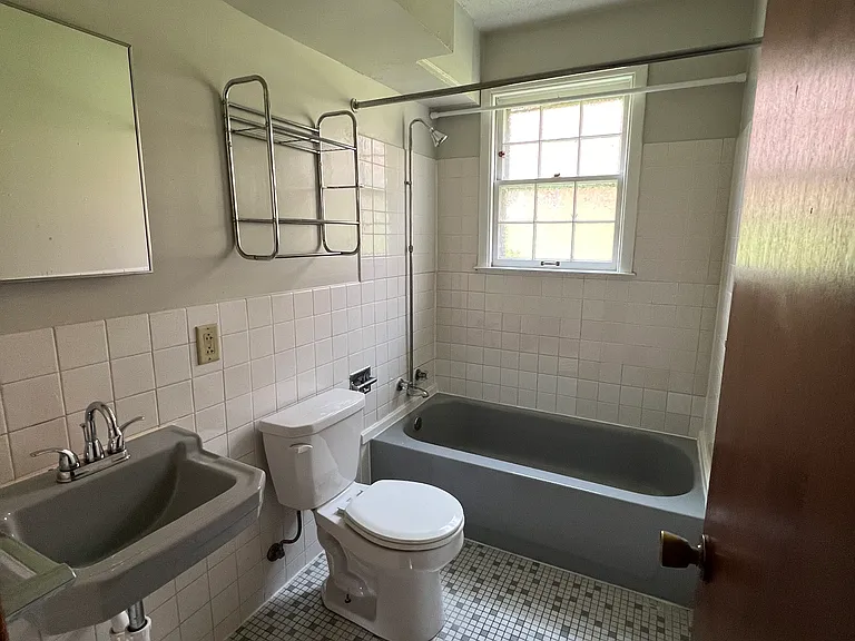 905 W Benton Street — Photo 14