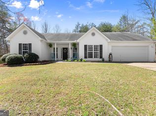 536 Redbud Ln, Mount Airy, GA 30563