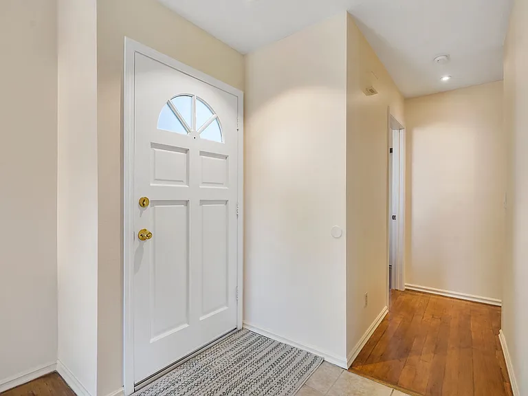 2486 Pleasant Way #B — Photo 2