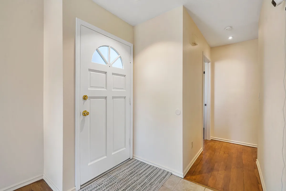 Building Photo - 2486 Pleasant Way #B