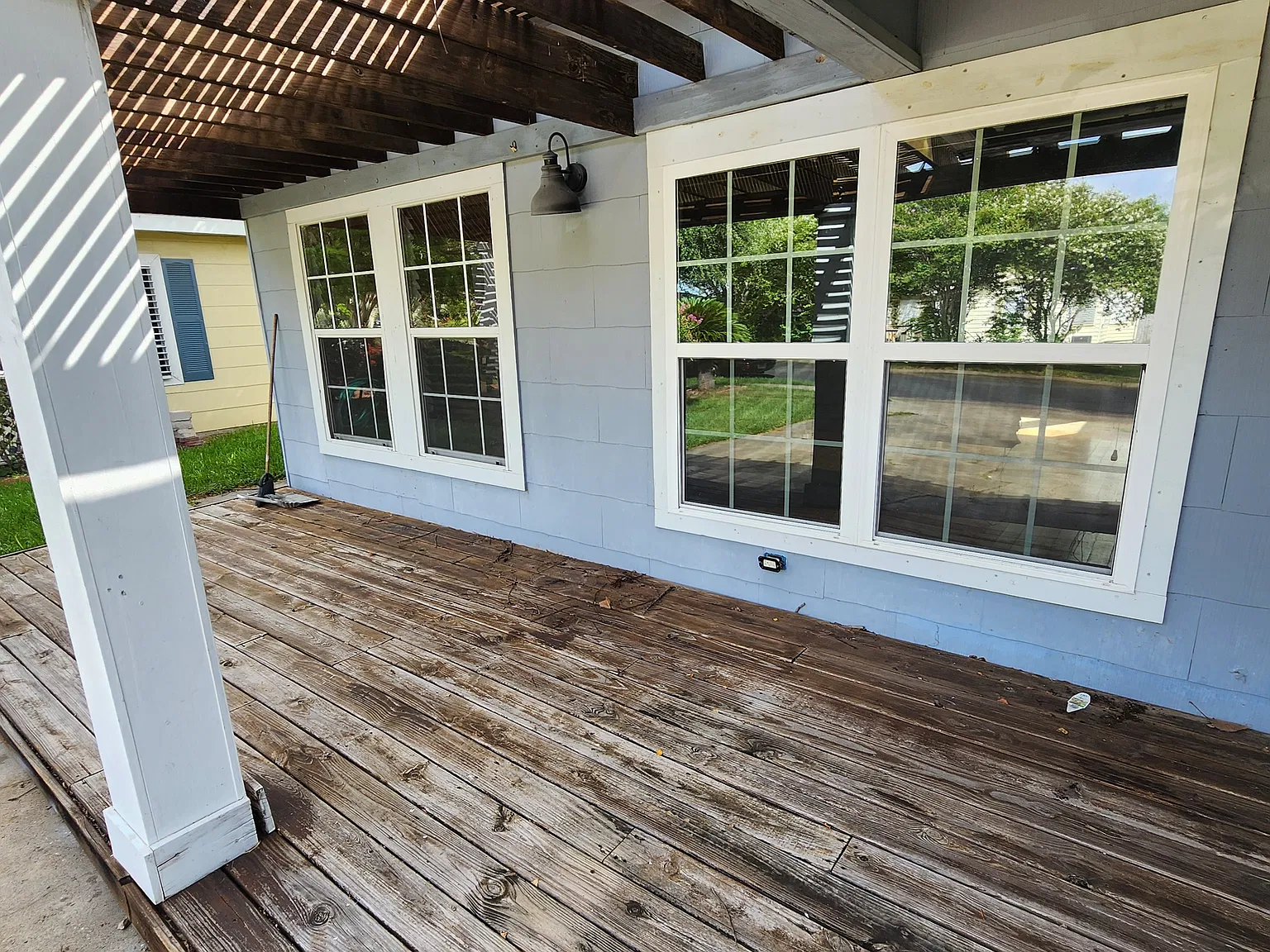 3 bed, 2082 sqft, $1,995 — Photo 2