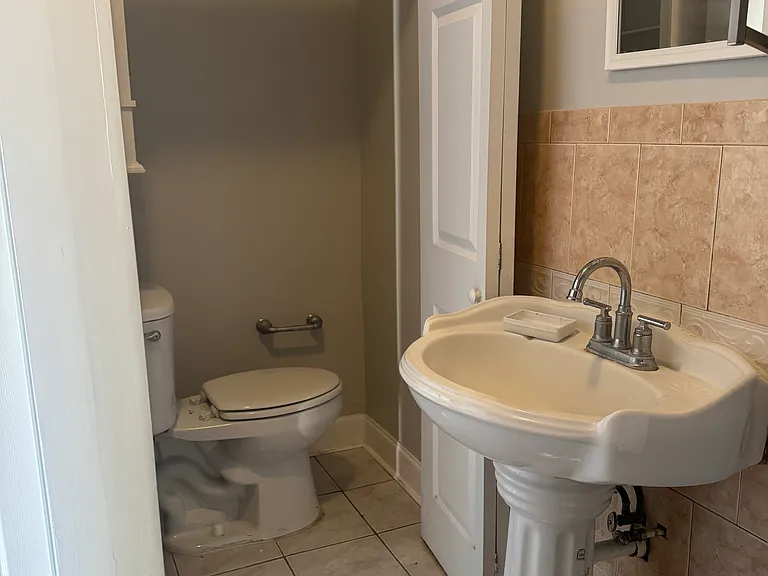 8313 N Orangeview Ave — Photo 7