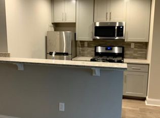 2102 Walnut St #13X, Philadelphia, PA 19103