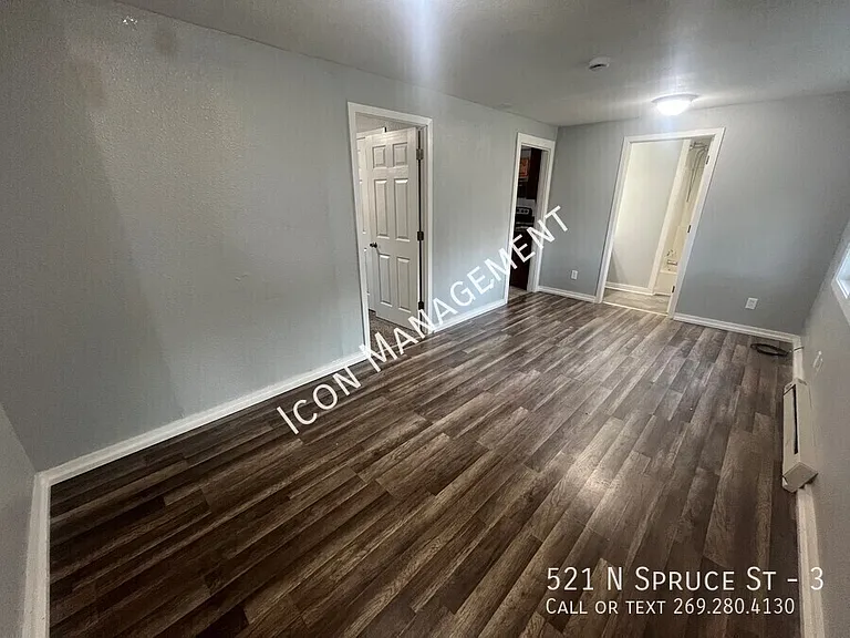 521 N Spruce St #3 — Photo 3