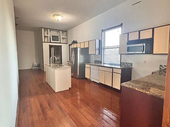 5th image of 7508 Foster Dr