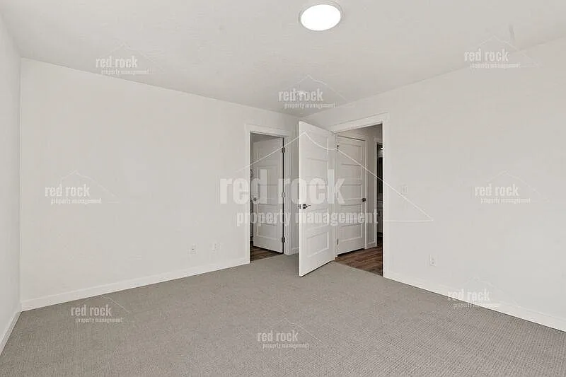 2 bed, $1,899 — Photo 2