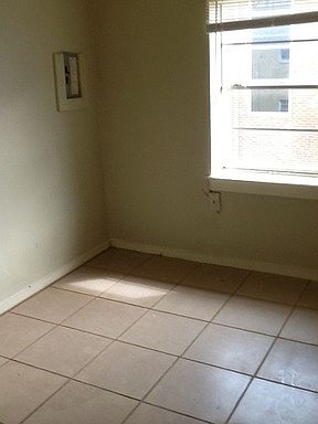 4th image of 236 S Lauderdale St APT 8