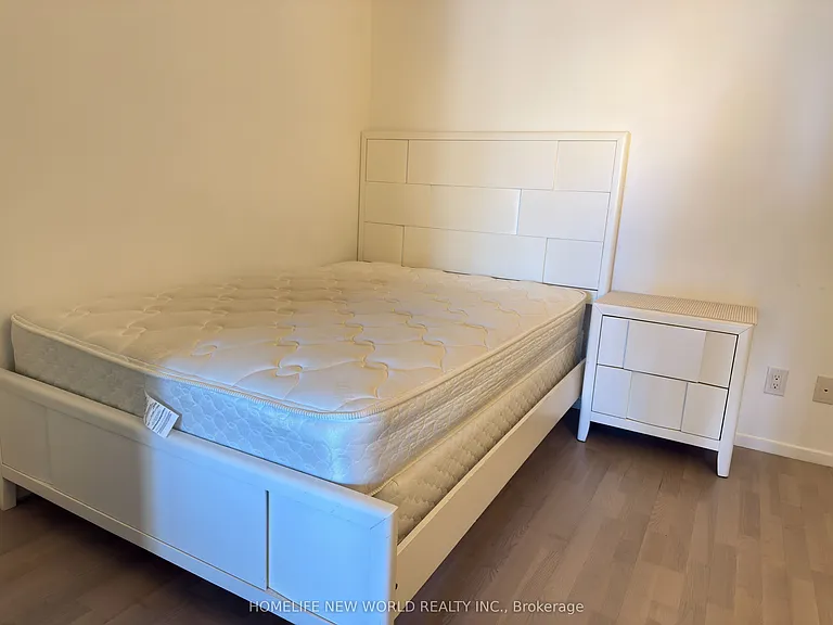 101 Charles St E #610 — Photo 12