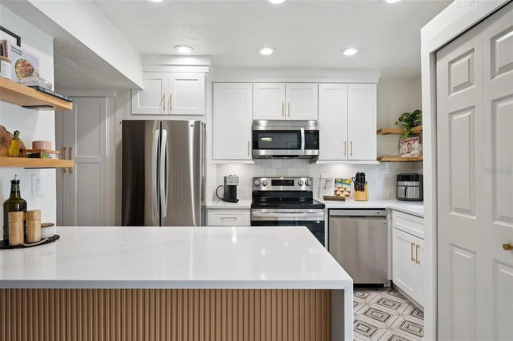 2 bed, 1.5 bath, 1240 sqft, $1,950 — Photo 4