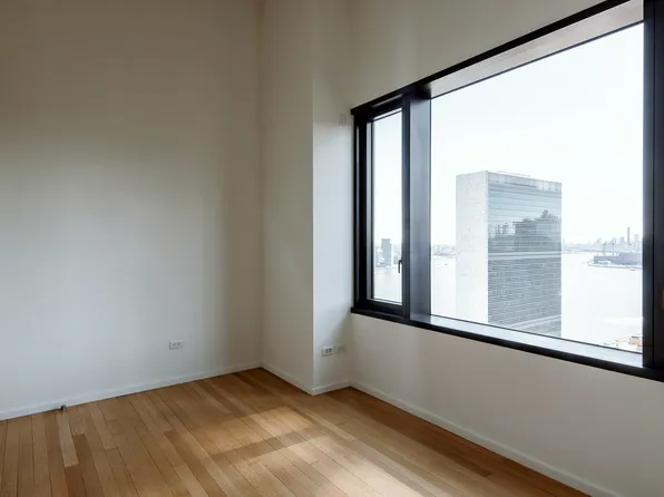 50 United Nations Plaza image 16 of 30