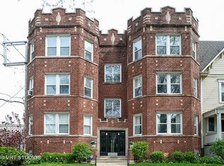 1456 W Berteau Ave #3W, Chicago, IL 60613
