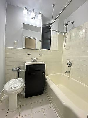 4th image of 333 E 90th St #4EE