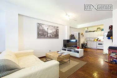 Rented by R New York