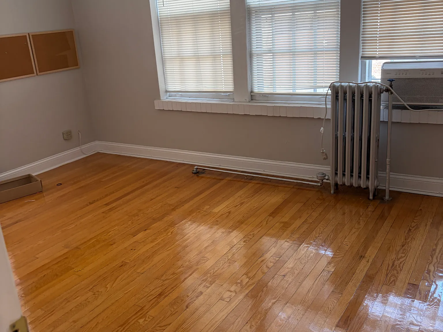 3 bed, 1400 sqft, $2,500 — Photo 4