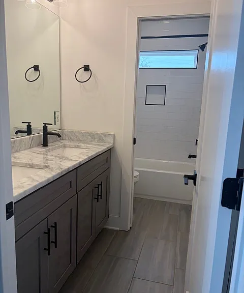 2601 Batavia St — Photo 33
