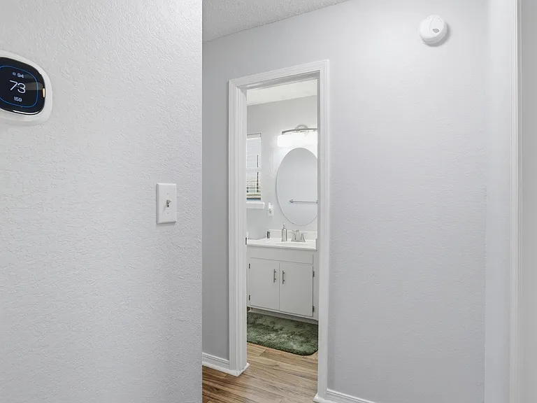 5526 Russell Dr — Photo 6