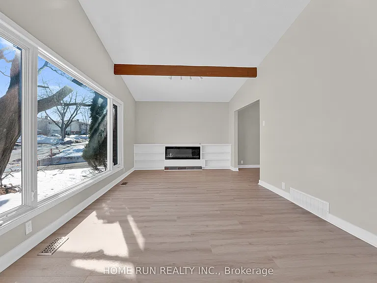 1259 Meadowlands Dr E — Photo 12