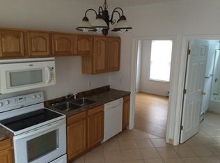 17 May St #1F, Worcester, MA 01610