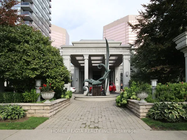 15 Greenview Ave, Toronto, ON